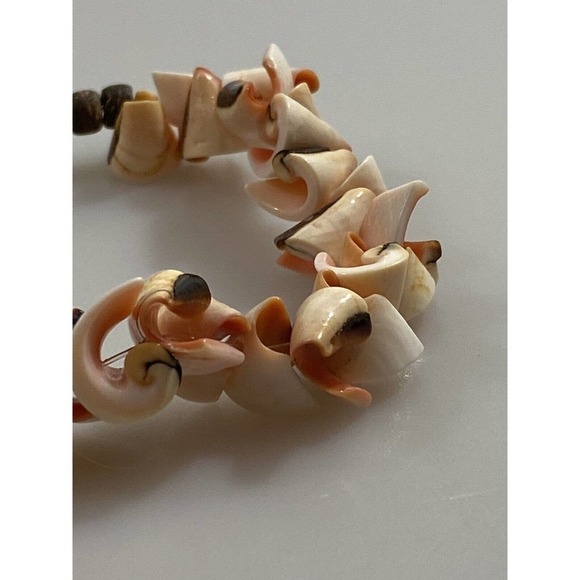 Bracelet Sea Shells Pink Boho Silver Tone Barrel Clasp 8” - Picture 3 of 9